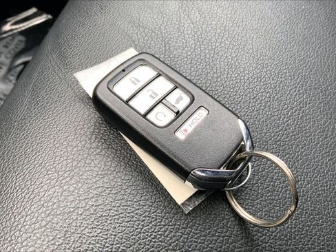 Used 2020 Honda Pilot EX-L image 11