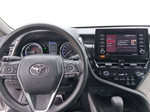 Used 2022 Toyota Camry LE FWD image 12