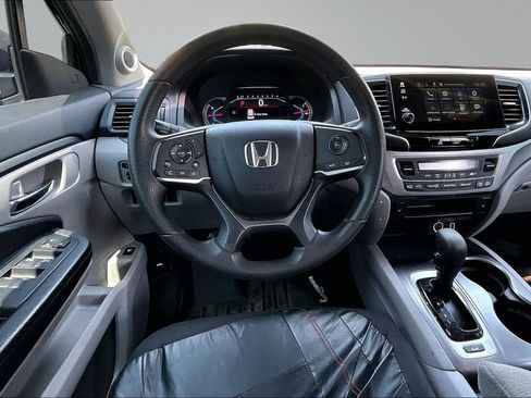 Used 2019 Honda Pilot EX image 3