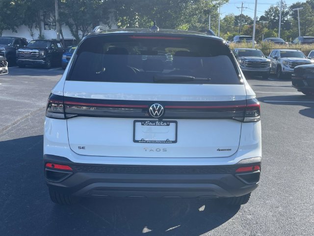 Certified 2026 Volkswagen Taos SE AWD/4WD image 6