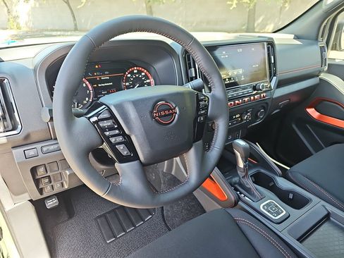New 2026 Nissan Frontier PRO-4X w/ Tow Package AWD/4WD image 15