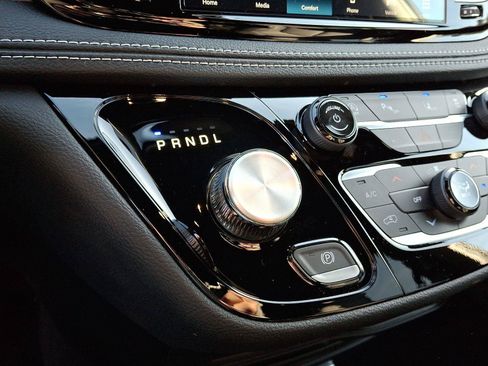 New 2026 Chrysler Pacifica Select FWD image 11
