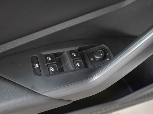 Used 2019 Volkswagen Jetta S w/ Driver Assistance Package FWD image 18