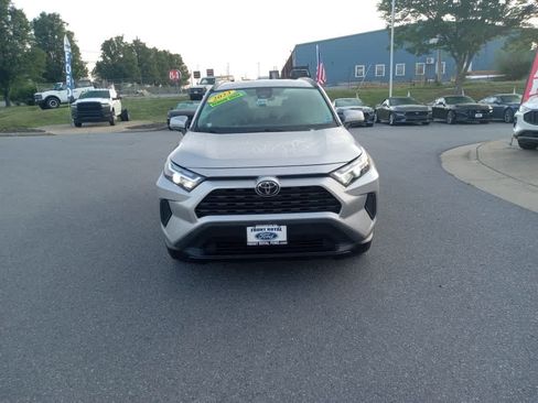 Used 2023 Toyota RAV4 XLE AWD/4WD image 2
