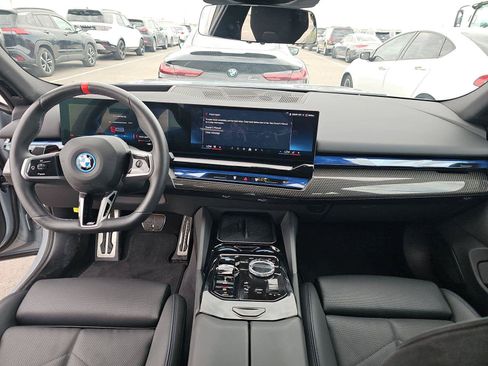 Used 2025 BMW i5 M60 w/ Executive Package AWD/4WD image 8