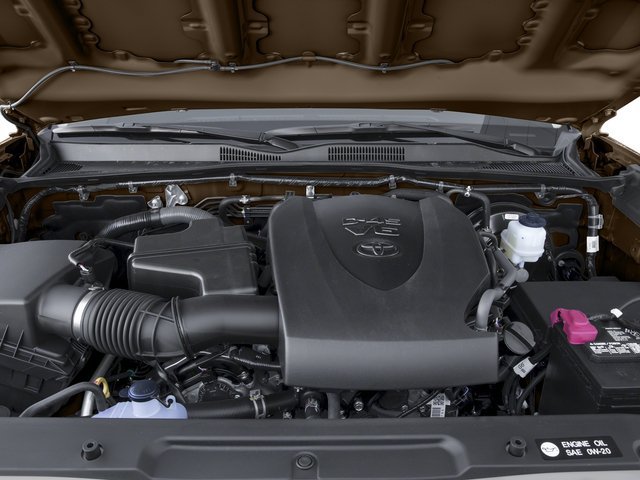Used 2017 Toyota Tacoma SR5 AWD/4WD image 16