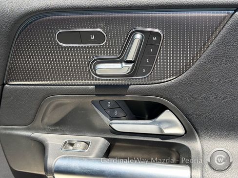 Used 2023 Mercedes-Benz GLA 250 w/ Premium Package image 32