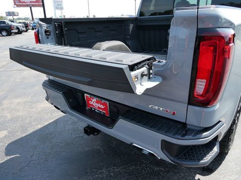 Certified 2024 GMC Sierra 1500 AT4 w/ Technology Package AWD/4WD image 17