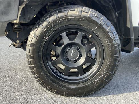 Used 2012 Toyota FJ Cruiser 4WD image 10