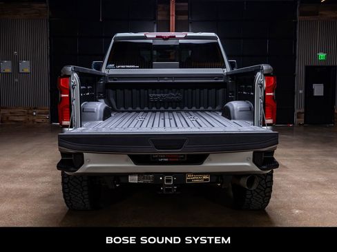 Used 2024 Chevrolet Silverado 2500 High Country w/ High Country Premium Package AWD/4WD image 9