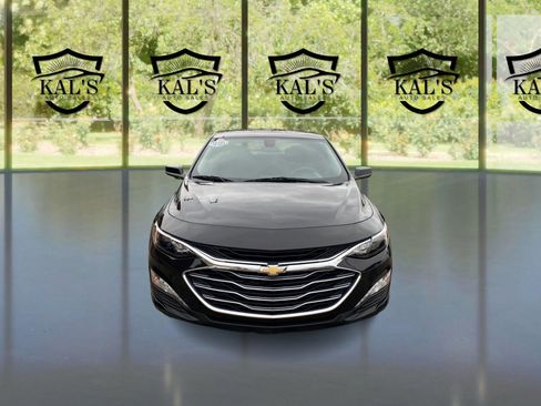Used 2019 Chevrolet Malibu LT image 2