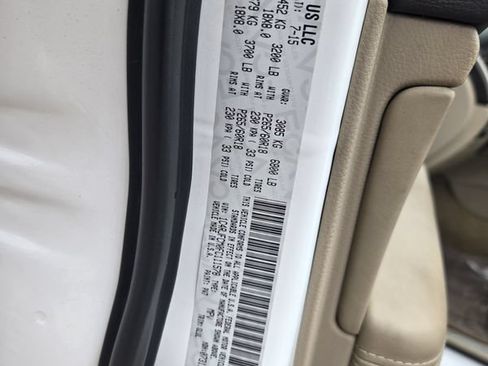 Used 2015 Jeep Grand Cherokee Overland AWD/4WD image 29