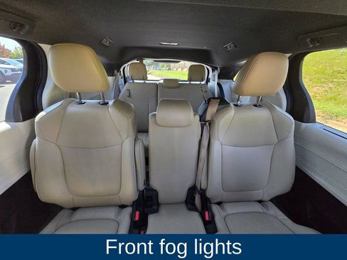 Used 2021 Toyota Sienna XLE w/ XLE Plus Package FWD image 13