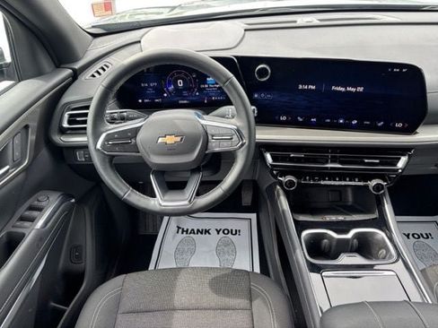 Used 2024 Chevrolet Traverse LT w/ LPO, Floor Liner Package AWD/4WD image 13