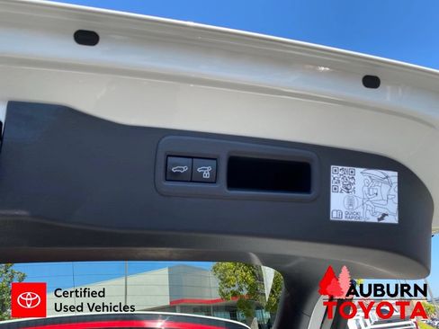 Certified 2021 Toyota Venza Limited AWD/4WD image 13