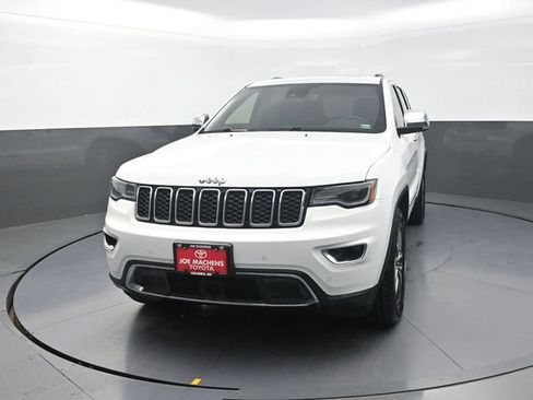 Used 2022 Jeep Grand Cherokee Limited w/ Trailer Tow Group IV AWD/4WD image 2
