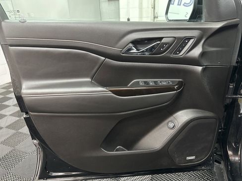 Used 2023 GMC Acadia AT4 w/ Technology Package image 19