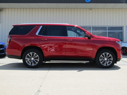 Used 2023 Chevrolet Tahoe LT w/ LT Signature Package AWD/4WD image 2