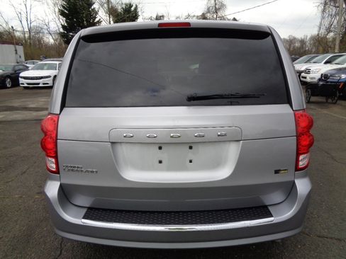 Used 2013 Dodge Grand Caravan SXT image 6