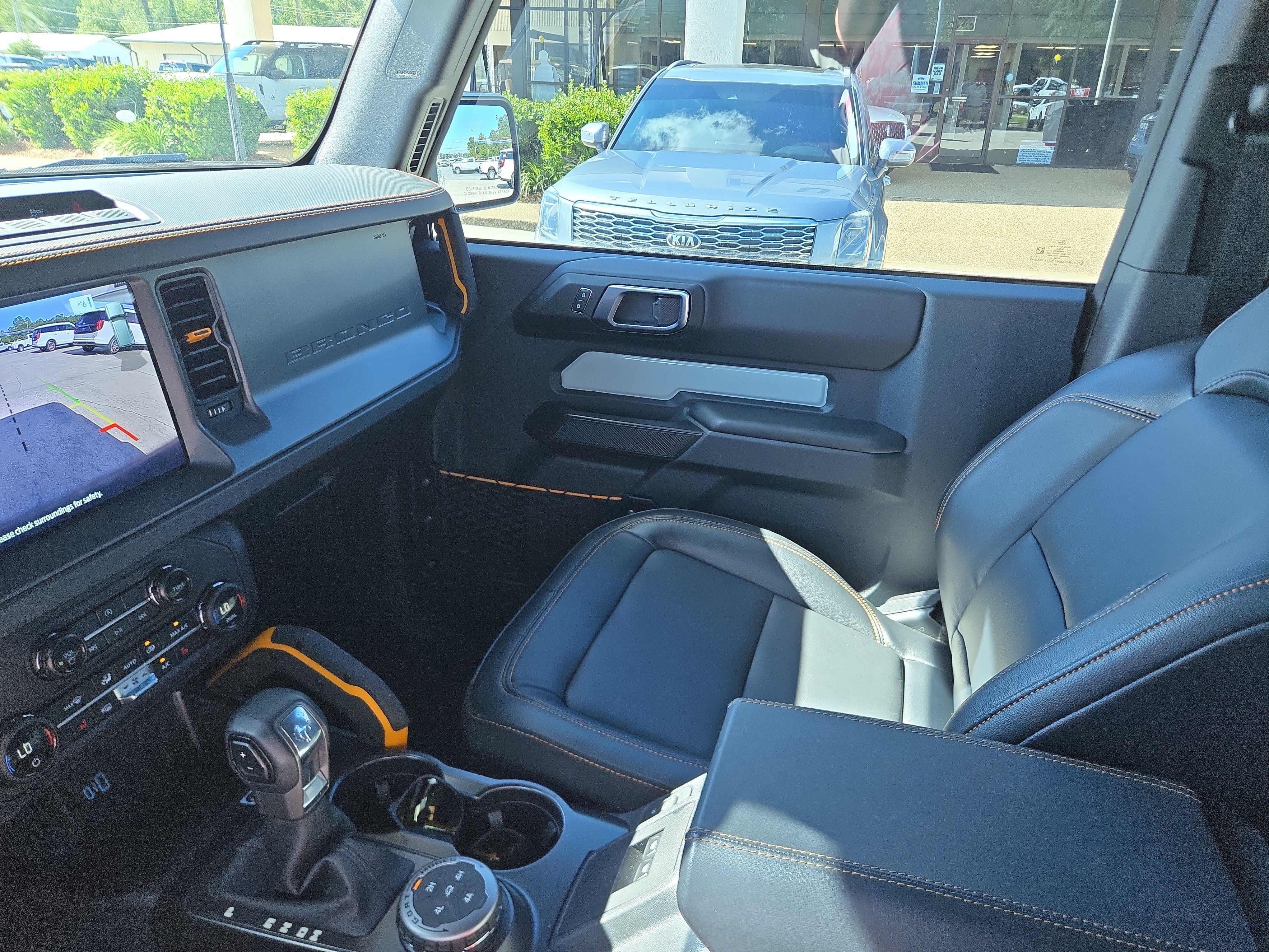 Used 2024 Ford Bronco Badlands AWD/4WD image 16