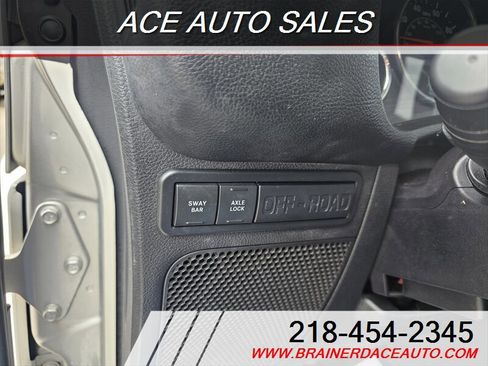 Used 2012 Jeep Wrangler Unlimited Rubicon w/ Connectivity Group AWD/4WD image 17