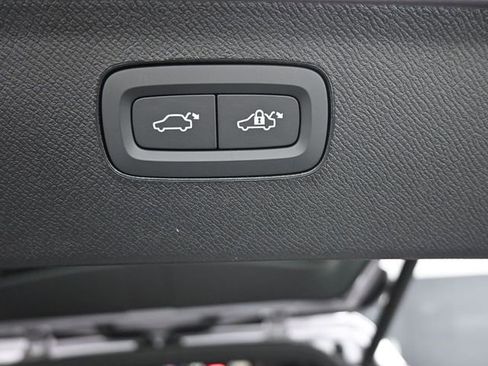 New 2026 Volvo XC90 B6 Plus w/ Protection Package Premier image 25