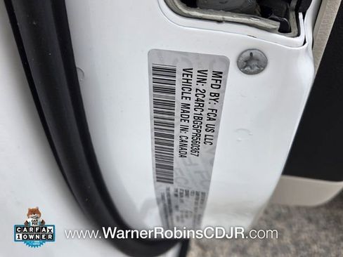 Used 2023 Chrysler Pacifica Touring-L FWD image 20