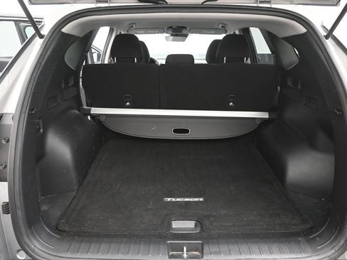 Used 2022 Hyundai Tucson SEL w/ Cargo Package FWD image 2
