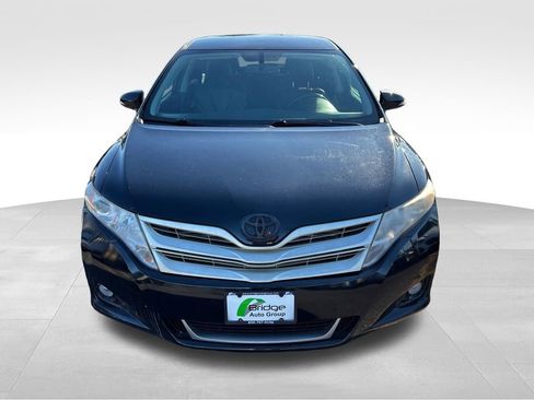 Used 2015 Toyota Venza XLE image 2