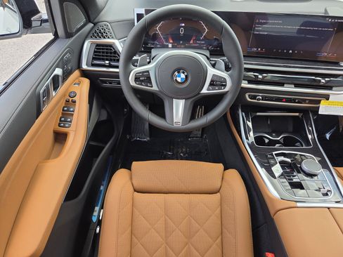 New 2027 BMW X7 xDrive40i w/ M Sport Package AWD/4WD image 13