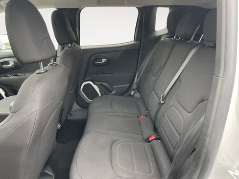 Used 2019 Jeep Renegade Latitude w/ Popular Equipment Group AWD/4WD image 14