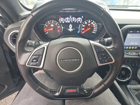 Used 2019 Chevrolet Camaro SS RWD image 7