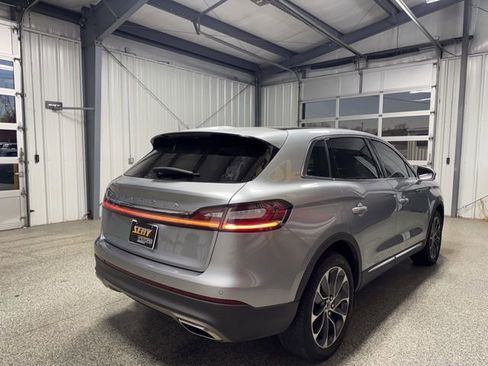 Used 2022 Lincoln Nautilus Reserve image 18