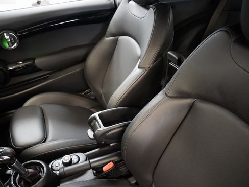 Used 2019 MINI Cooper S w/ Signature Upholstery Package image 12