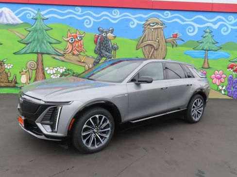 Certified 2024 Cadillac Lyriq Sport w/ LPO, Floor Liner Package AWD/4WD image 3