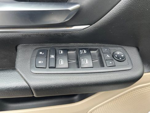 Used 2019 RAM 1500 Big Horn AWD/4WD image 12