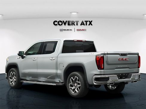 New 2026 GMC Sierra 1500 SLT image 5
