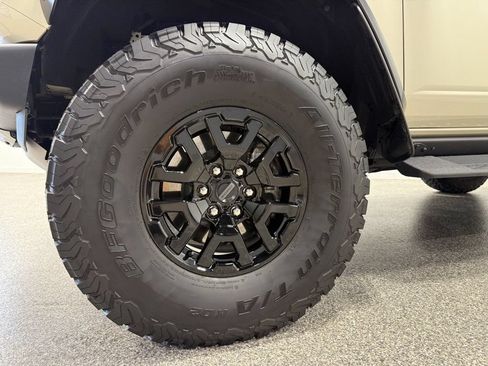 Used 2025 Ford Bronco Raptor AWD/4WD image 11