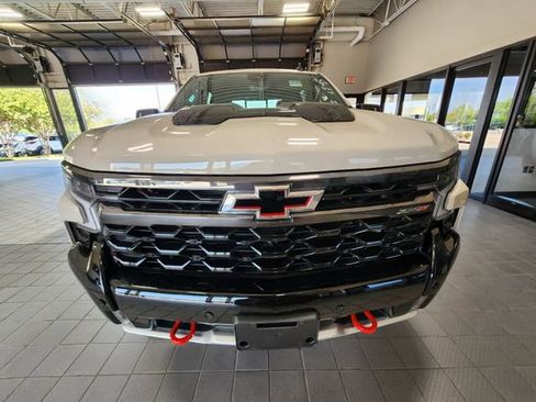 Used 2026 Chevrolet Silverado 1500 ZR2 AWD/4WD image 2