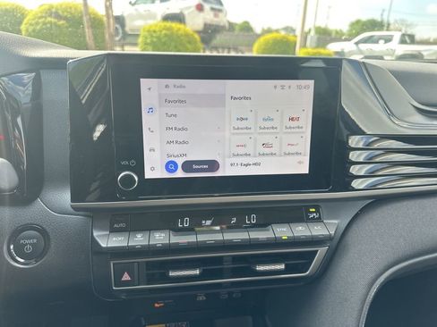 Used 2025 Toyota Camry LE image 11