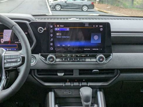 Used 2026 Chevrolet Colorado Trail Boss AWD/4WD image 18