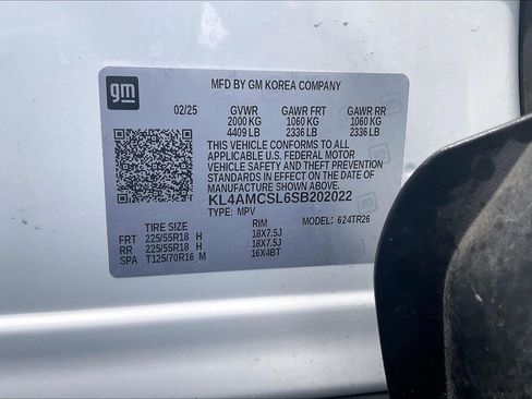 Used 2025 Buick Encore GX Preferred AWD/4WD image 34