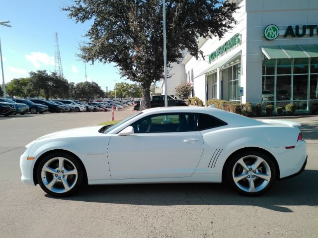 Used 2015 Chevrolet Camaro LT RWD image 12