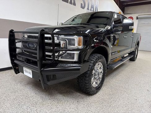Used 2022 Ford F350 Lariat w/ Lariat Ultimate Package AWD/4WD image 3