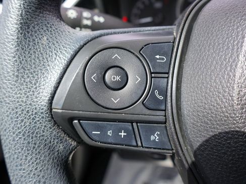 Used 2022 Toyota Corolla LE image 12