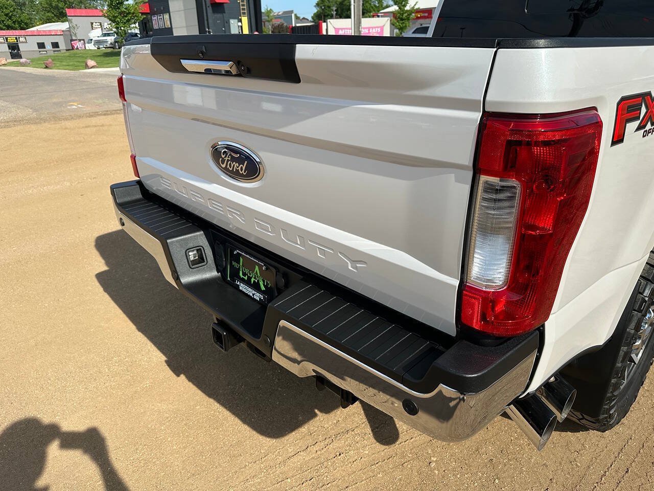 Used 2017 Ford F250 Lariat w/ Chrome Package AWD/4WD image 25