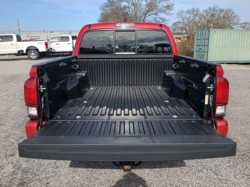 Used 2021 Toyota Tacoma SR image 11