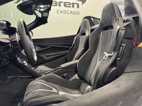Used 2026 McLaren 750S Spider image 13