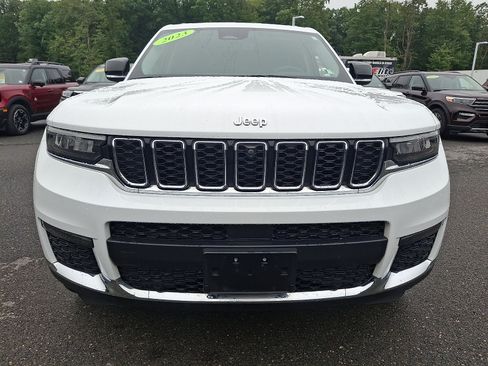 Used 2023 Jeep Grand Cherokee L Limited w/ Luxury Tech Group II AWD/4WD image 2