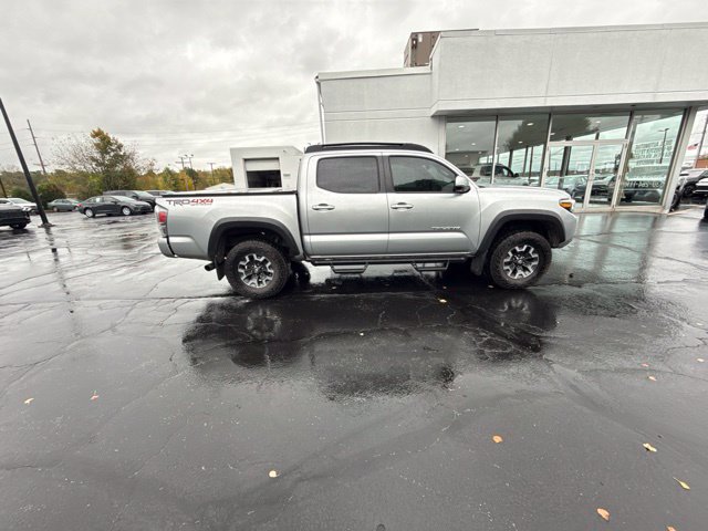 Used 2023 Toyota Tacoma TRD Off-Road w/ TRD Premium Off Road Package AWD/4WD image 8